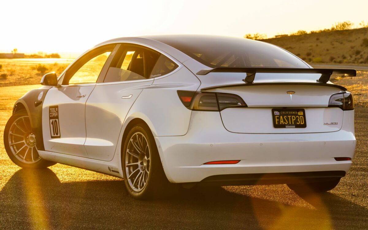 UNPLUGGED PERFORMANCE UP-M3MY-309-1.1 DUAL REAR SPOILER SET, CARBON, GLOSS FOR TESLA MODEL 3