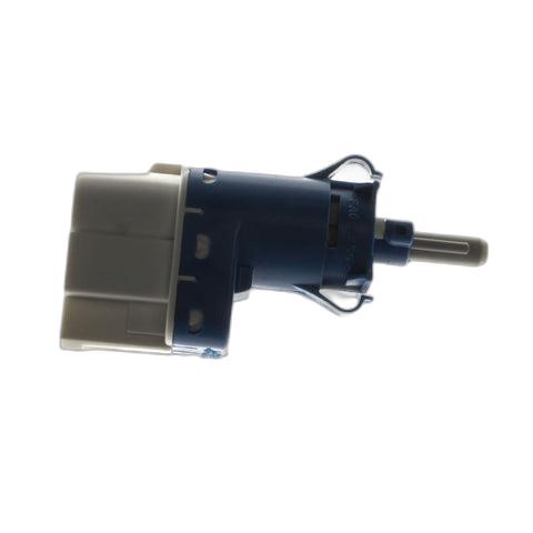 downloaded_images\genuine-ford-1677533-mondeo-galaxy-transit-fiesta-brake-light-switch-1-1M-QhWejWZoBRVE9XYLApF4c5o_-Ah4jZ_3e476b4e-5bd1-484b-a92a-e436e230a4c9.jpg