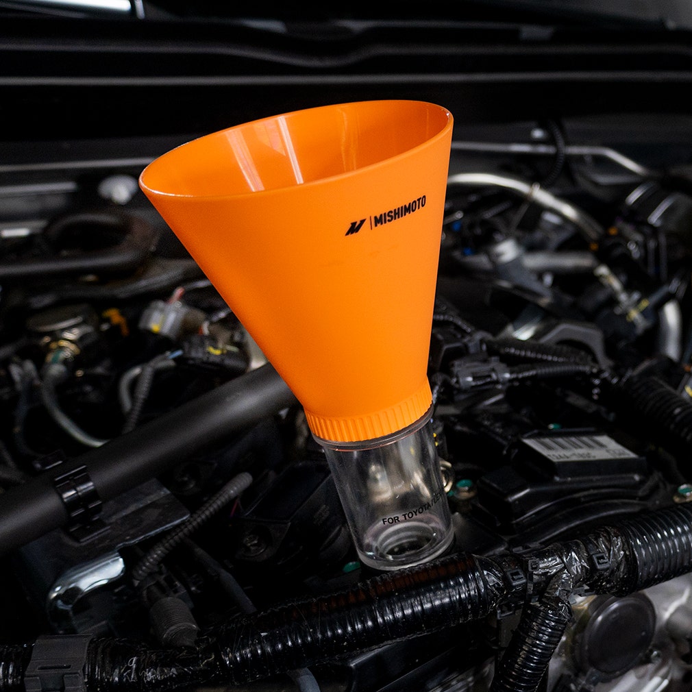 Mishimoto MMTL-SOOF-TOY Screw On Oil Funnel, Toyota/Lexus Kit