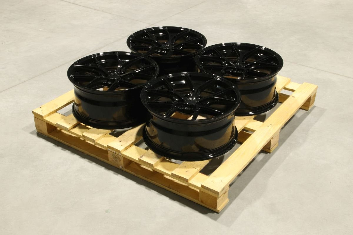 JR Wheels SET-JR#340 Set of SL01 18x8 ET40 5x114,3 Gloss Black