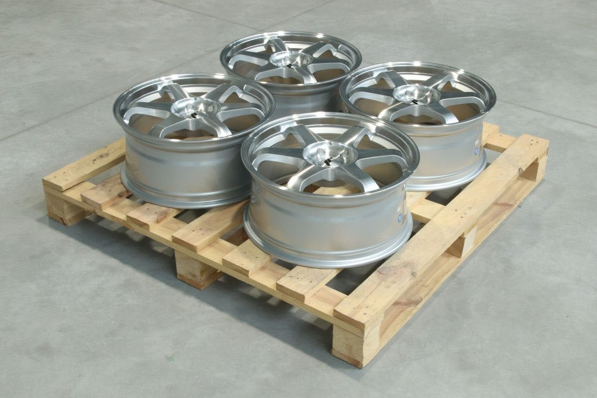 JR Wheels SET-JR#446 Set of JR3 18x8 ET40 5x114,3 Silver Machined