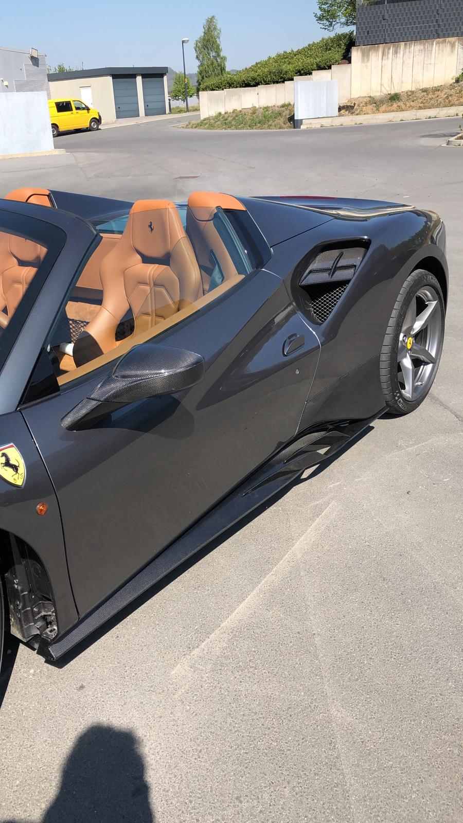 Capristo 03FE08710045LG Ferrari 488/F8 Side Skirts (WITH Wings) 