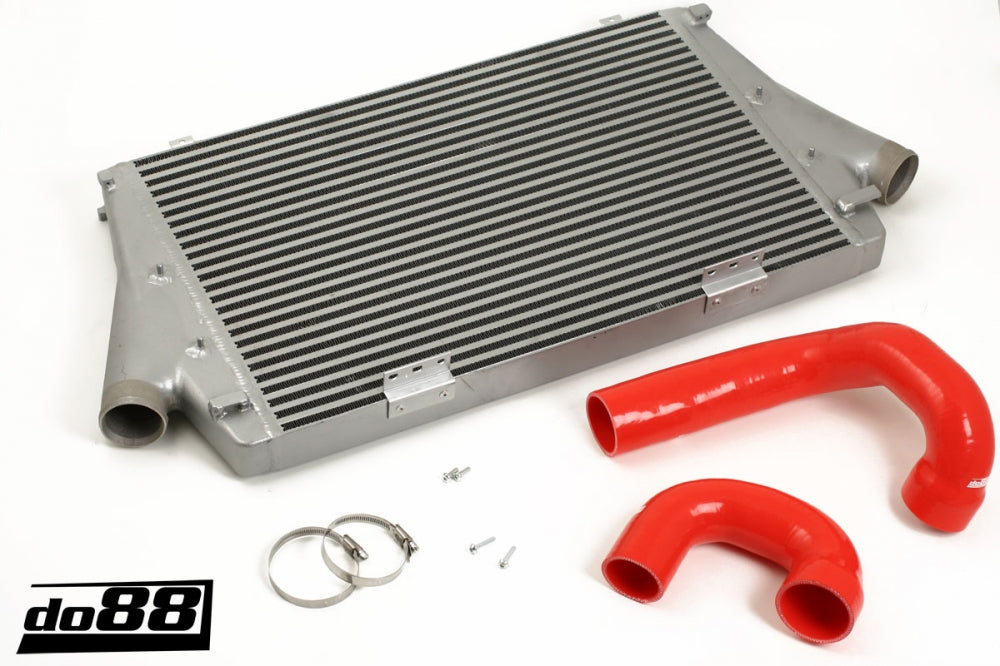 DO88 ICM-110-VEI4-R Opel Vectra C 2.0T 02-08 Intercooler Red hoses