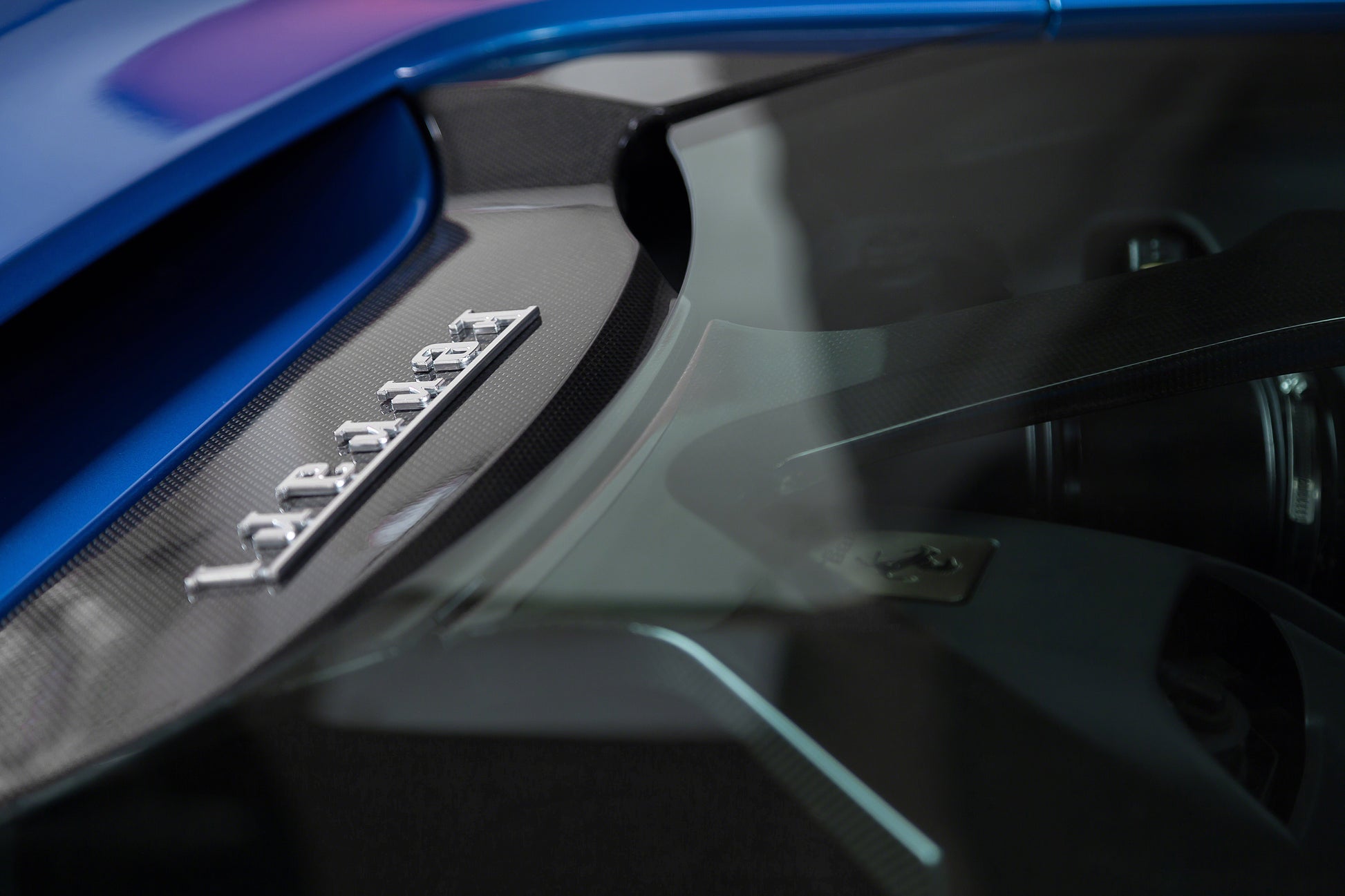 Capristo 03FE08710013LG Ferrari 488 GTS/Pista Carbon and Glass Bonnet 