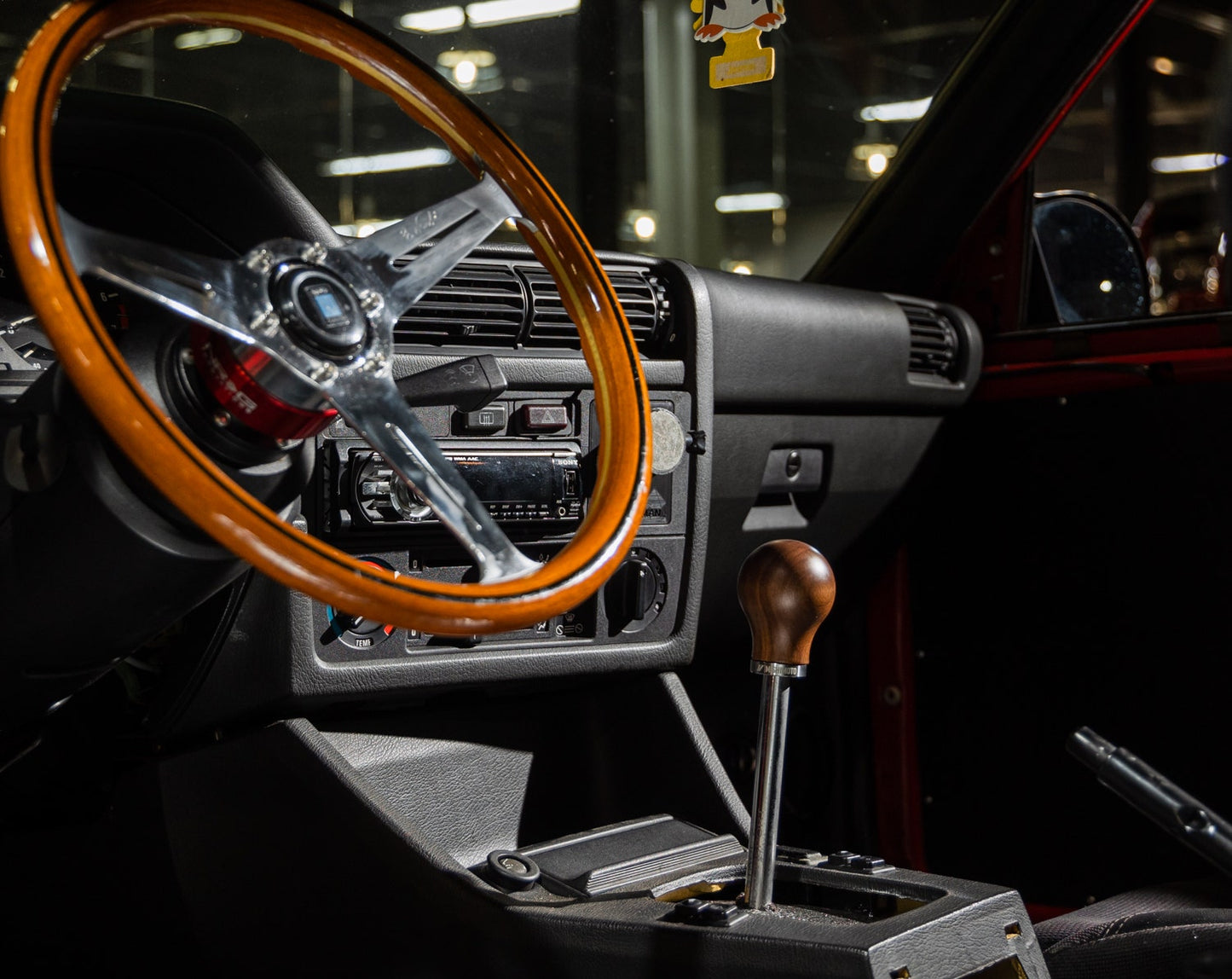 Mishimoto MMSK-WD-R Round Steel Core Wood Shift Knob