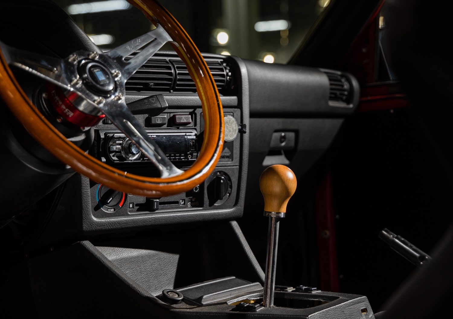 Mishimoto MMSK-WD-R Round Steel Core Wood Shift Knob