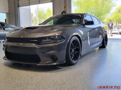 Vivid Racing VR-D05-2090-20-5115-GBLK VR Forged D05 Wheel Gloss Black 20x9.0 +20mm 5x115