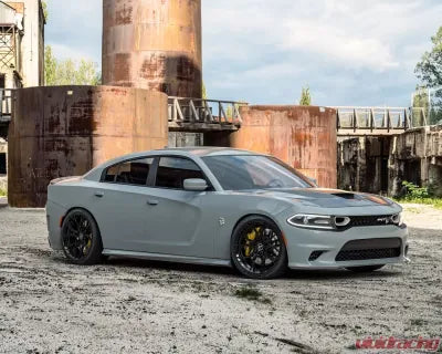 Vivid Racing VR-D05-2090-20-5115-GBLK VR Forged D05 Wheel Gloss Black 20x9.0 +20mm 5x115