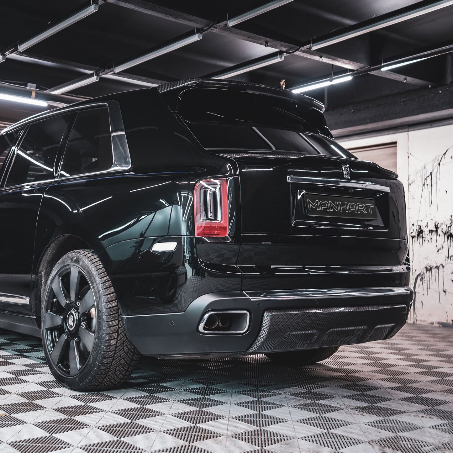 MANHART CARBON TRUNK SPOILER FOR ROLLS-ROYCE CULLINAN