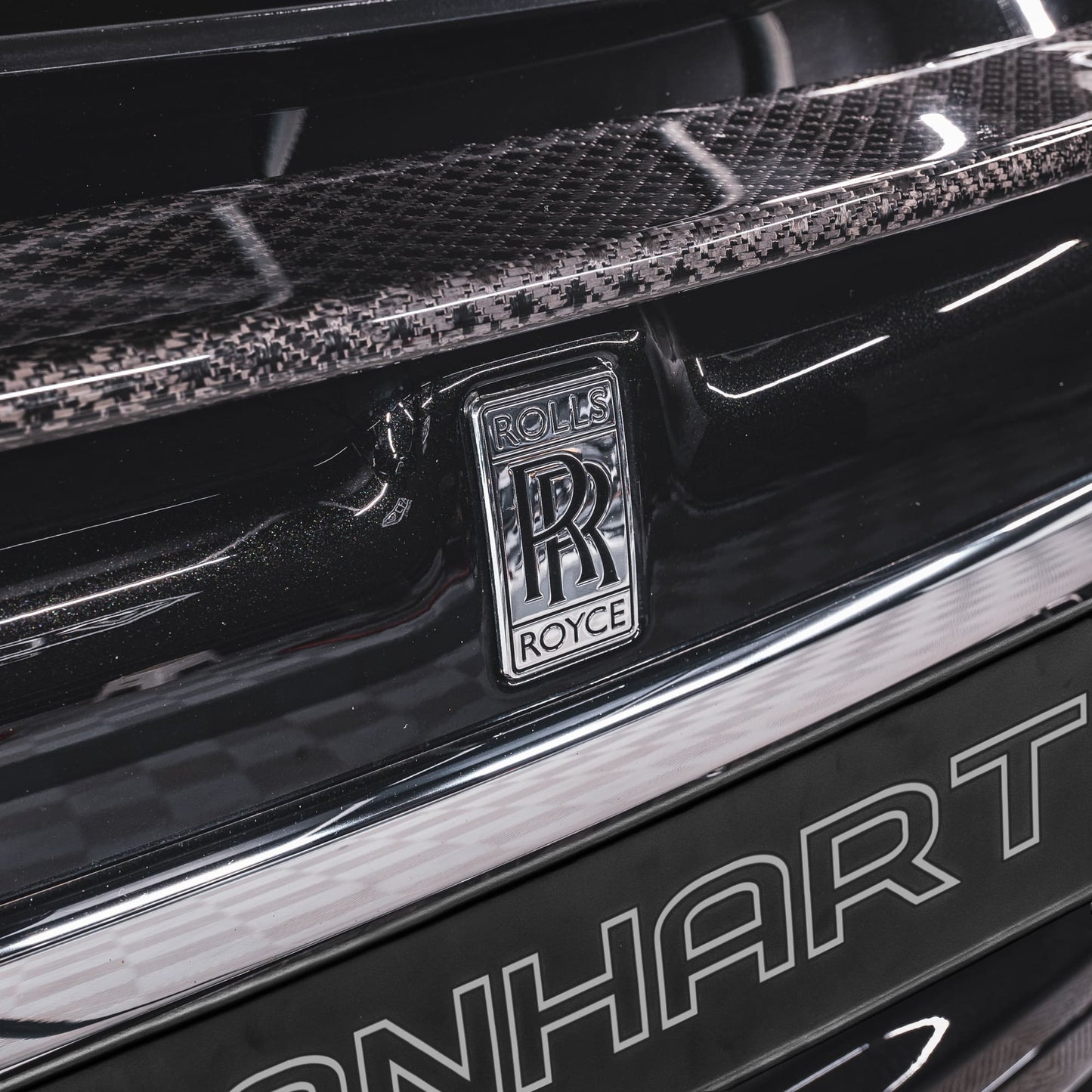 MANHART CARBON TRUNK SPOILER FOR ROLLS-ROYCE CULLINAN