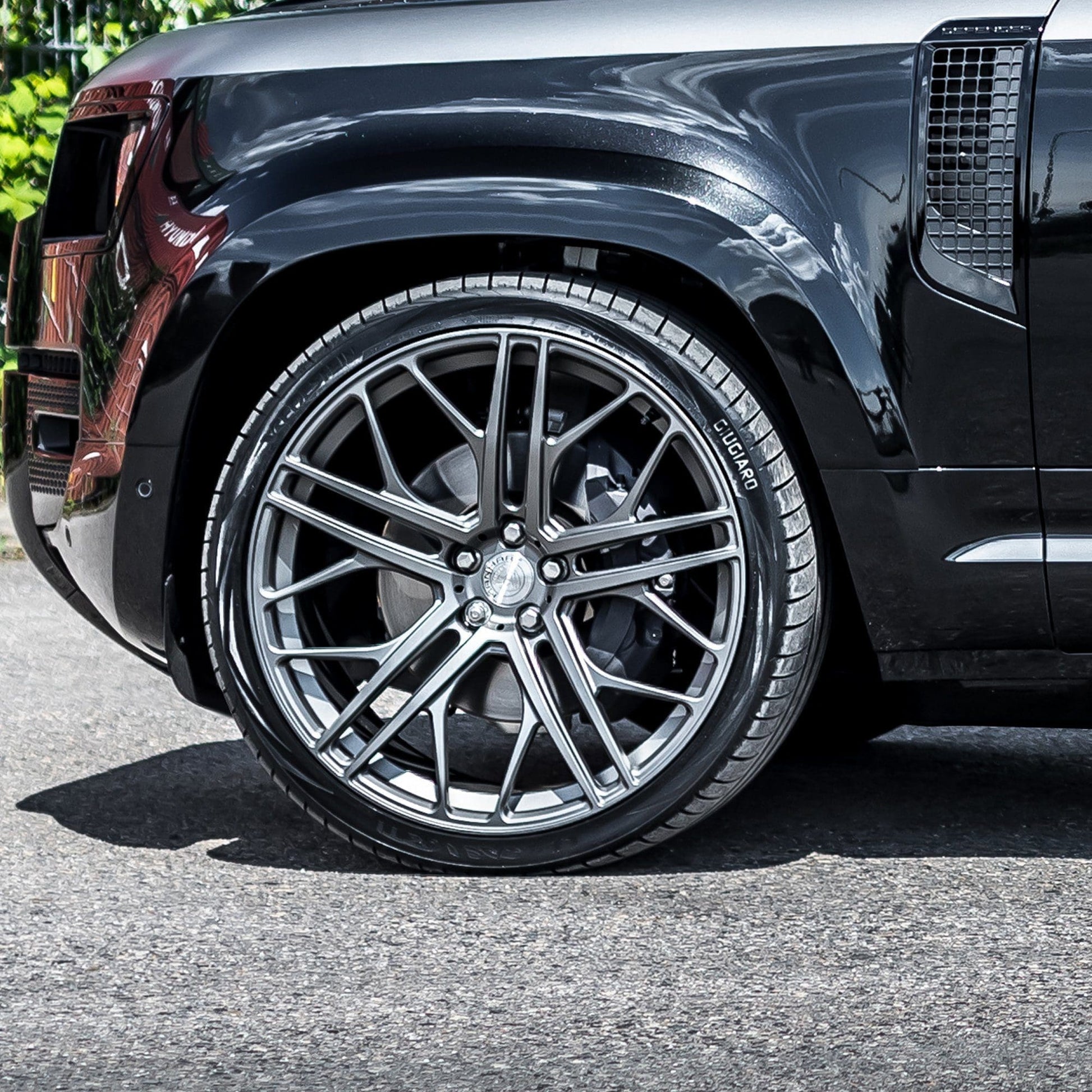 MANHART MHRDEFFL22105 FORGED LINE RIM SET FOR LAND ROVER DEFENDER  LIGHT GREY