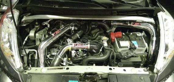 INJEN JUKE 09/- FRONT UP STRUTBAR - SB1900