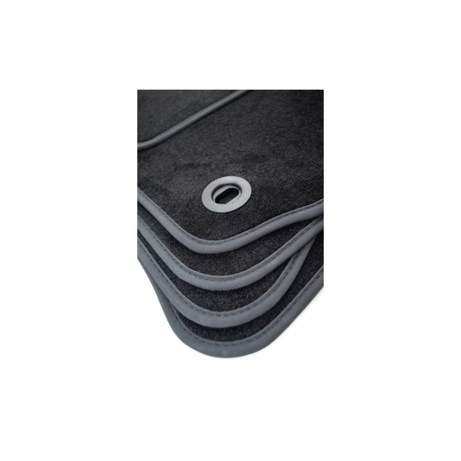 Custopol Alf85S Floor Mat Set For Alfa Romeo Gt (937) | ML Performance UK