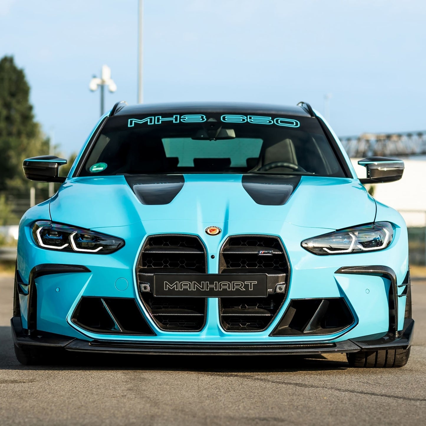 MANHART CARBON TWO-PIECE AIR INTAKE SURROUNDS FOR BMW G8X M3 / M4 (COMPETITION / CSL)